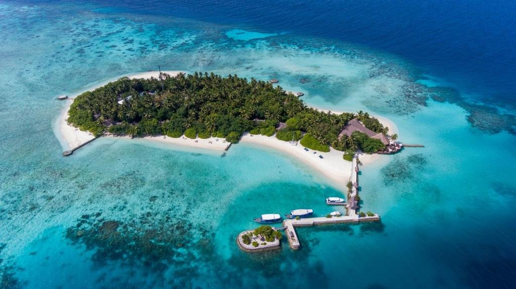 Makunudu Island Maldives